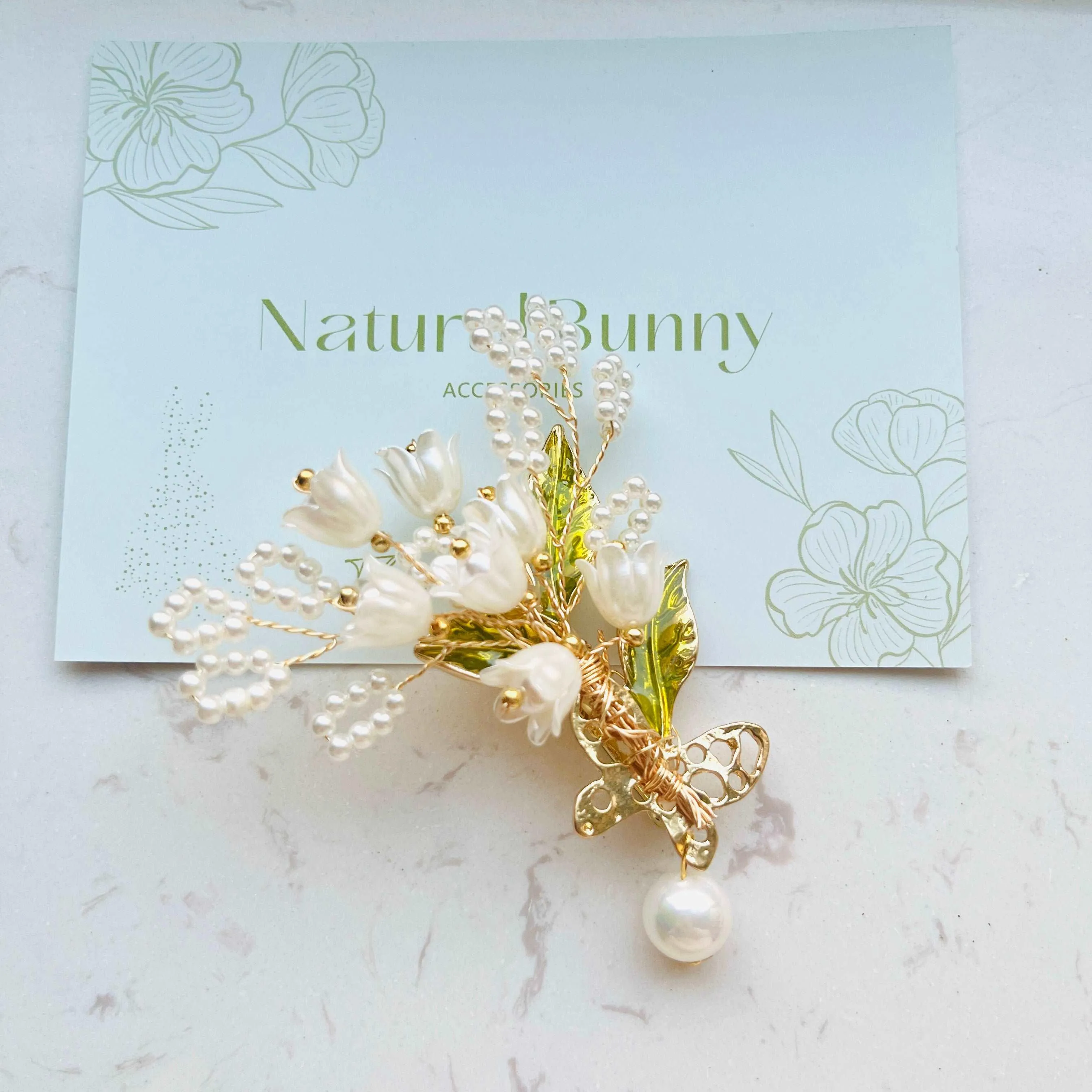 Chic Blooming Lily Of The Valley Brooch