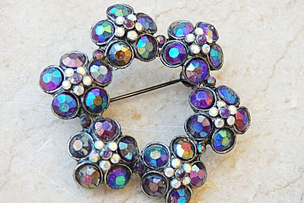 Flower brooch