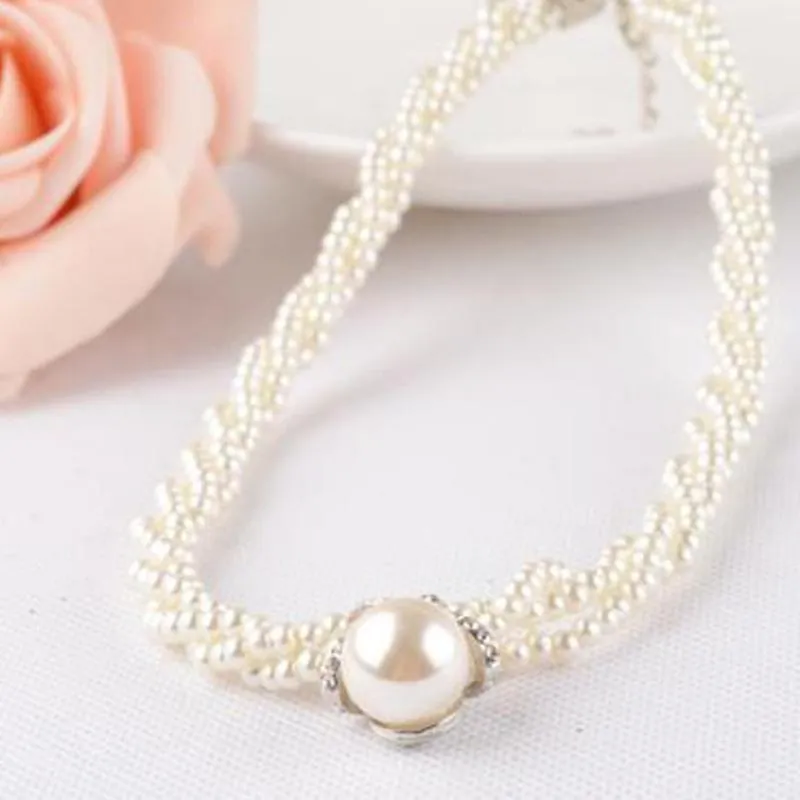 In Pearl City Bib Collar Necklace