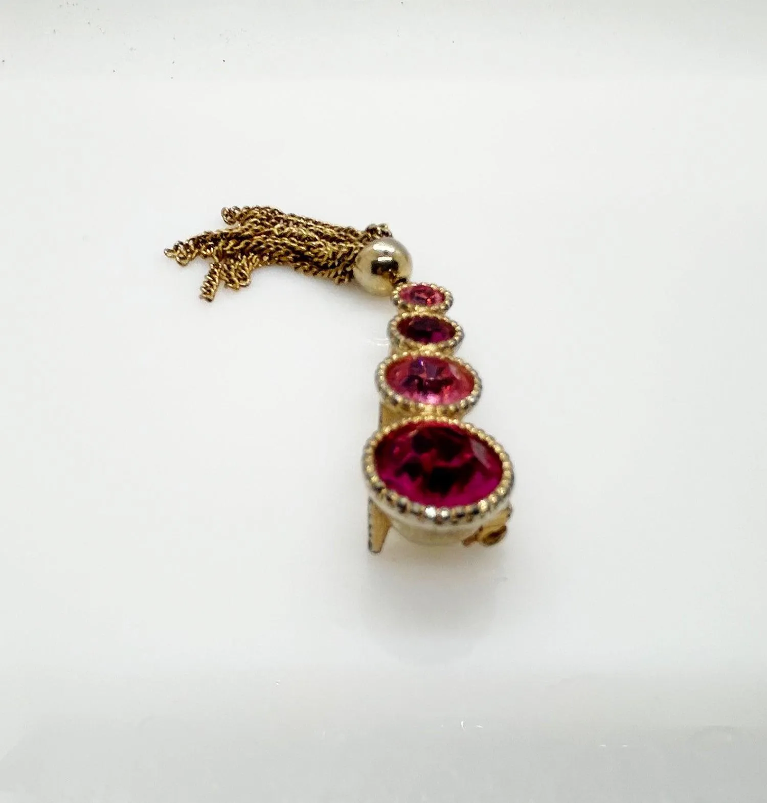 Luscious FuschiaVintage "Saucy" Sarah Coventry Brooch (1965)