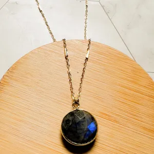 Nova: Labradorite Circle Neck