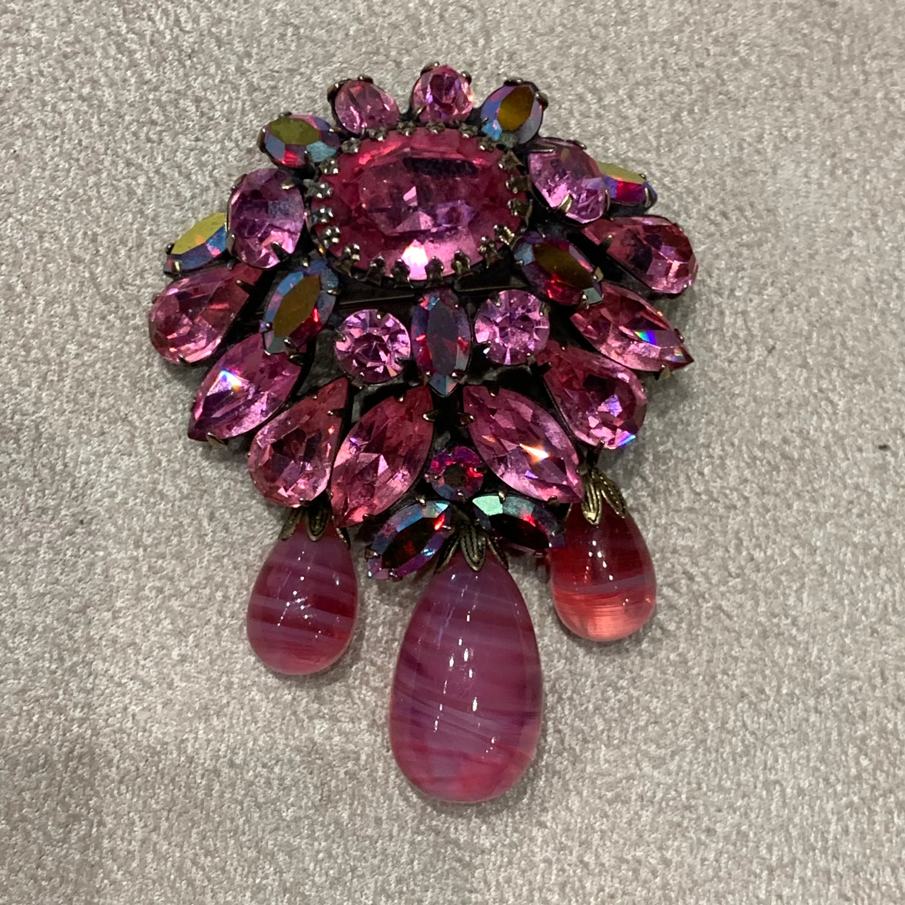 Pink crystal vintage brooch with triple drop