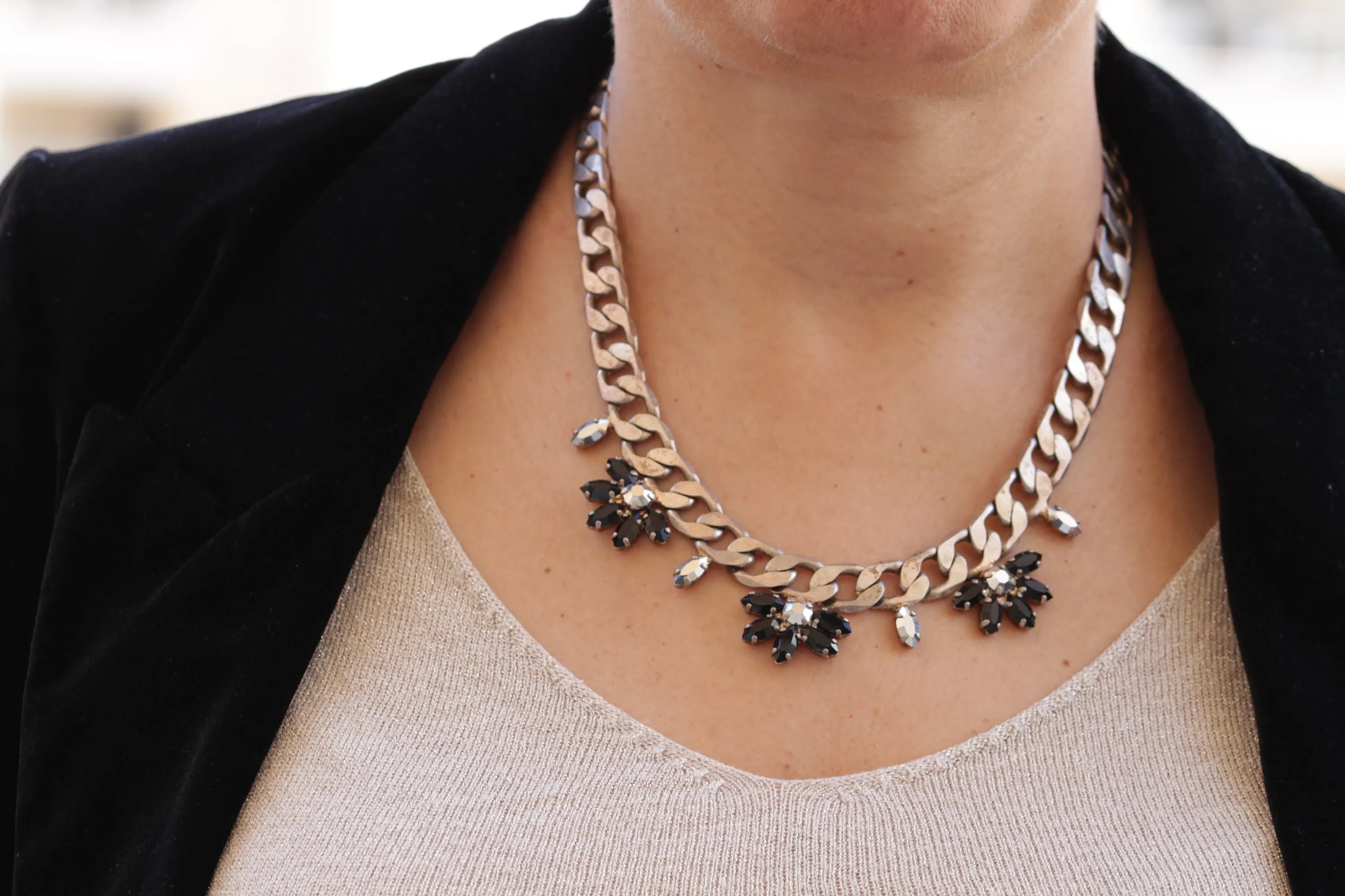 SILVER STATEMENT NECKLACE