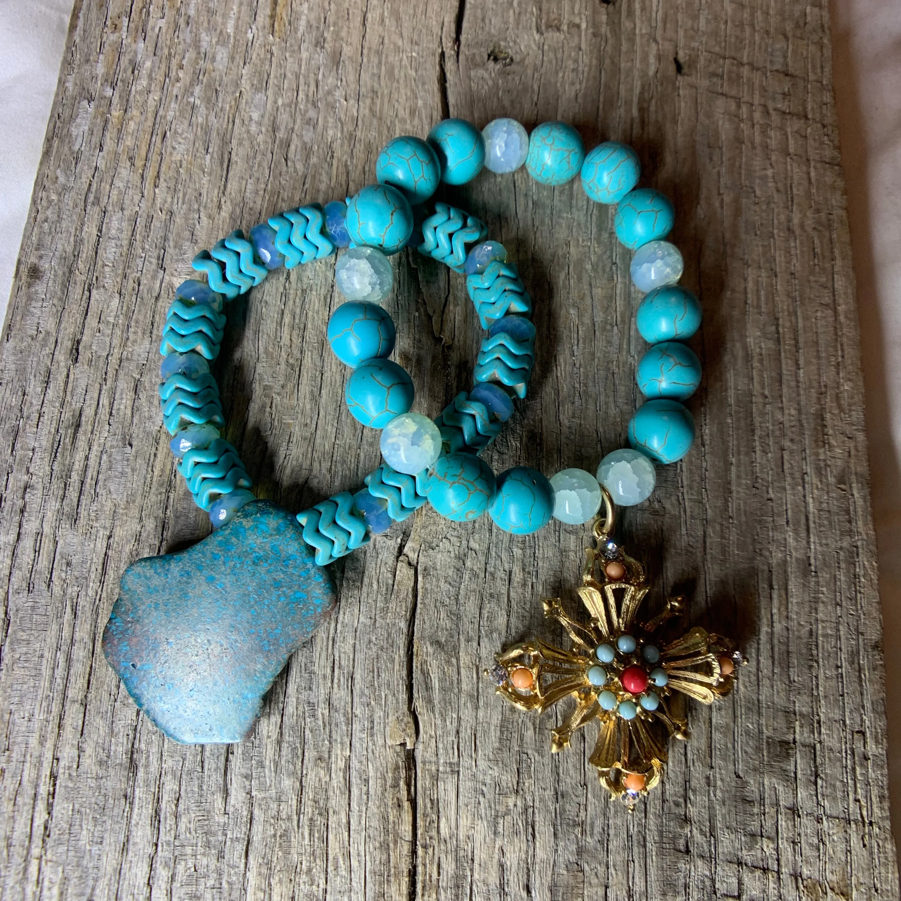 Turquoise Beaded Bracelet with Large Turquoise Stone