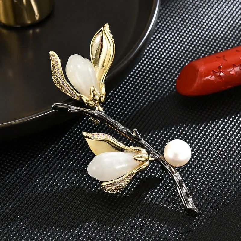 Women's Magnolia Luxury Imitation Pearl pin Brooch